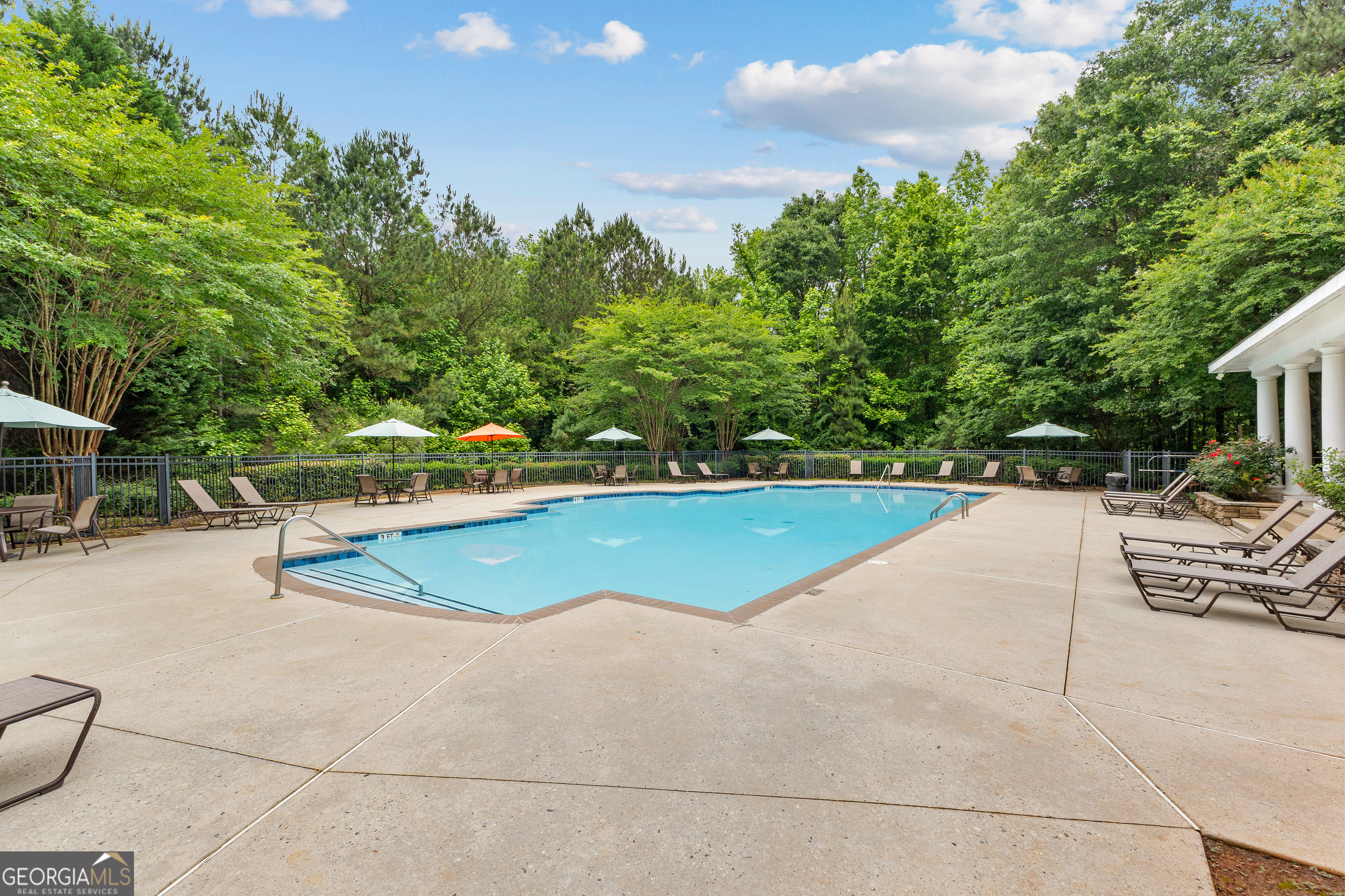 Fayetteville, Georgia 30215, United States, 6 Bedrooms Bedrooms, ,5 BathroomsBathrooms,Residential,Active,96201