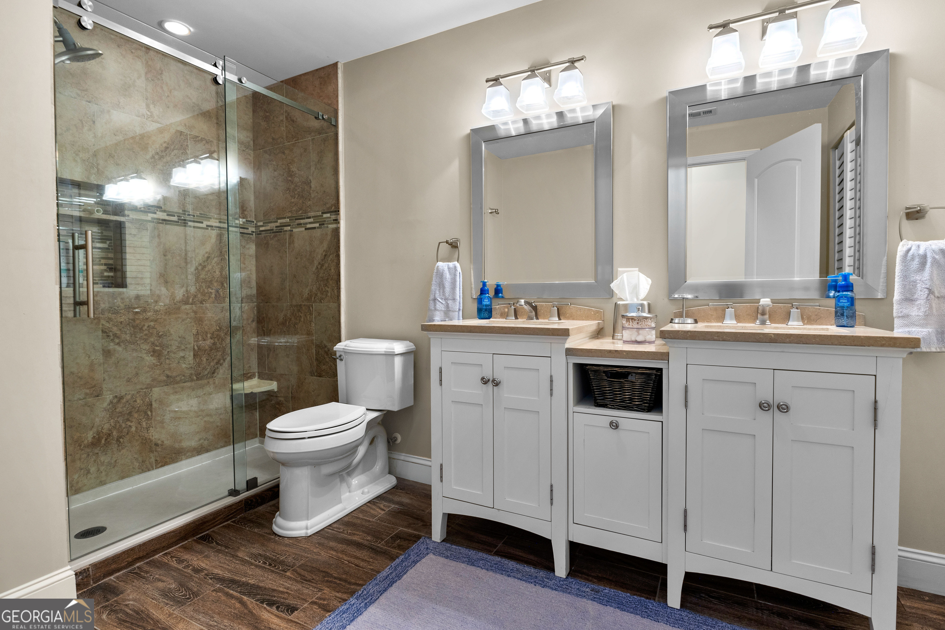 Fayetteville, Georgia 30215, United States, 6 Bedrooms Bedrooms, ,5 BathroomsBathrooms,Residential,Active,96201