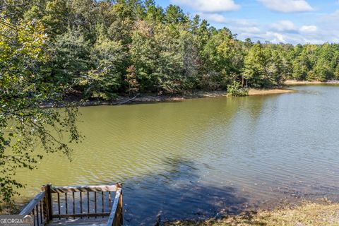 A home in Toccoa