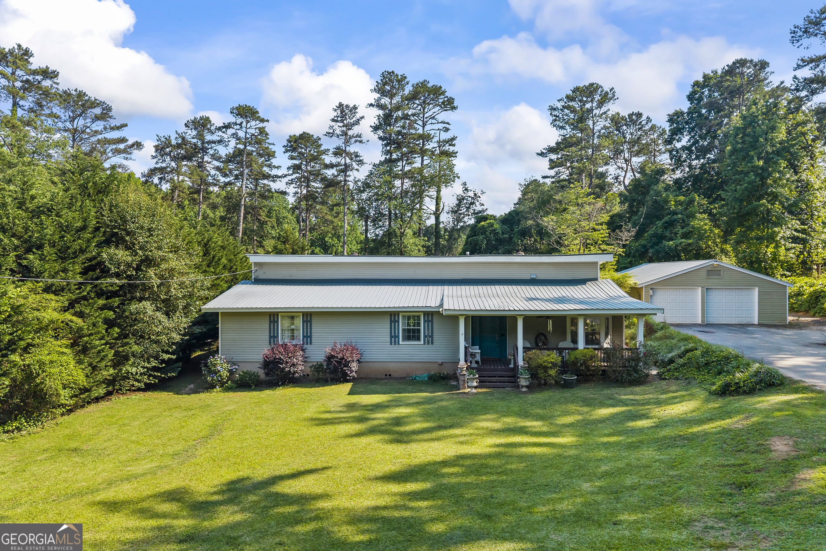 9325 Meadowbrook DR