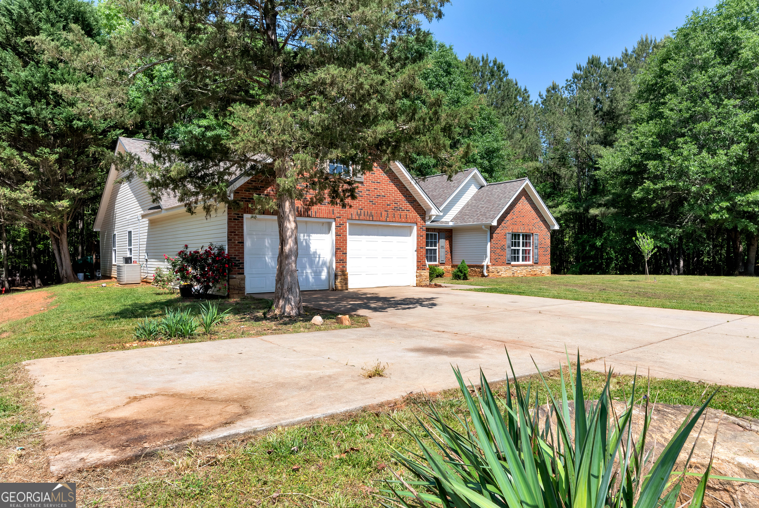150 Buckeye Trails DR