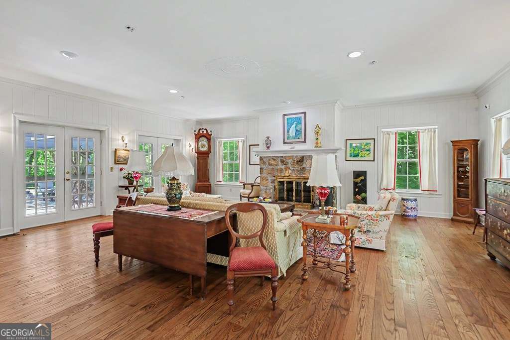 1127 Burch Branch RD