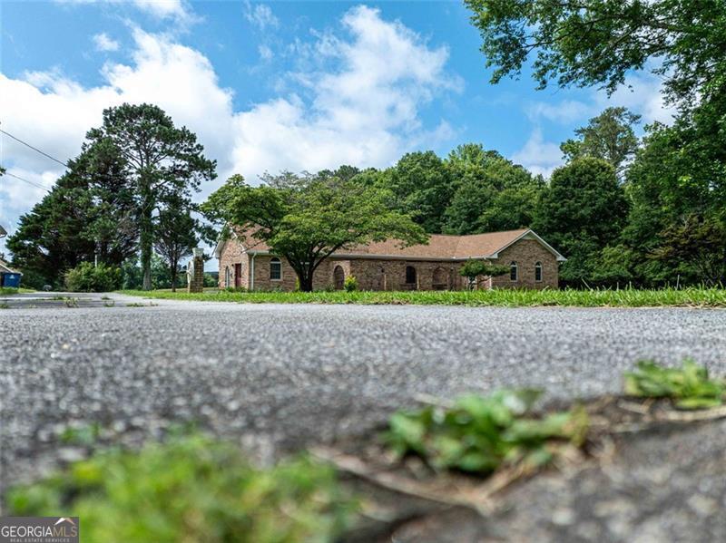 1502 CAMPGROUND RD