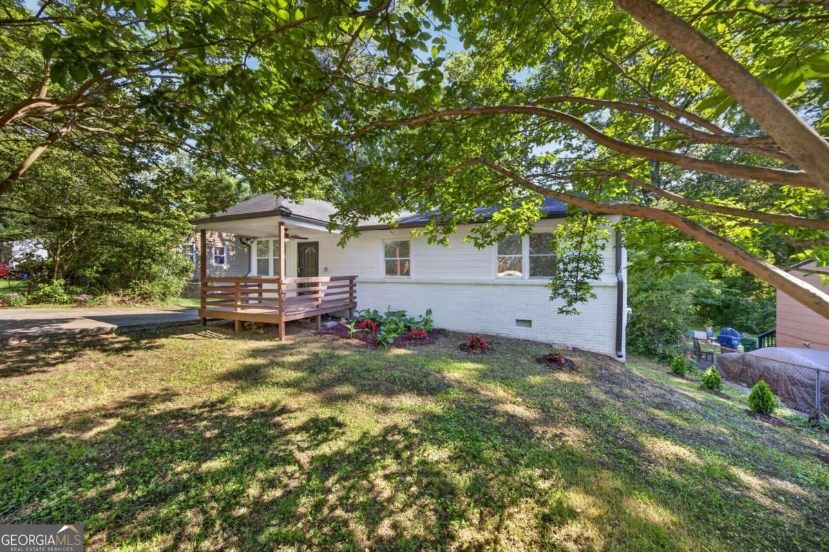 931 Stonewall DR SE