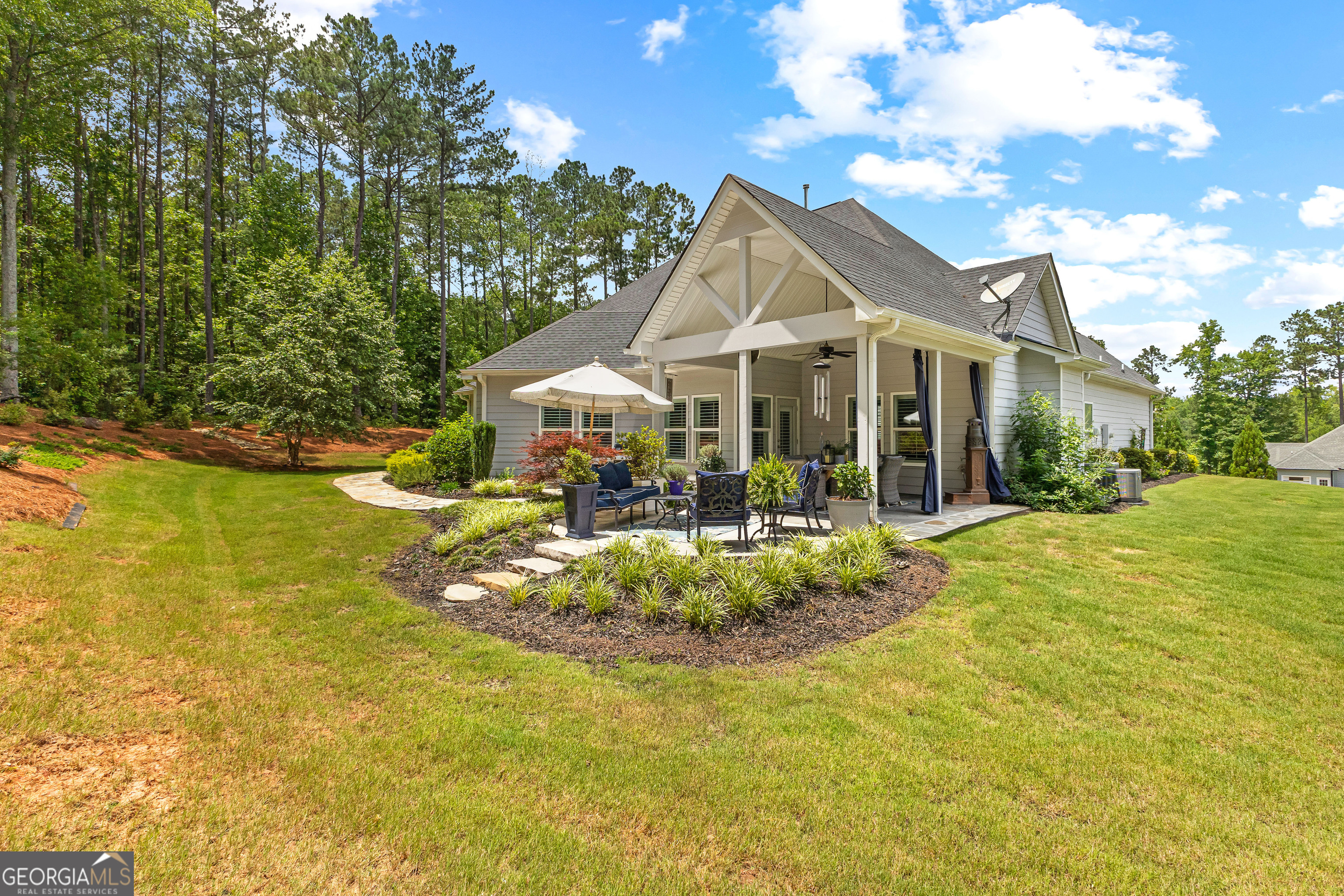 Senoia, Georgia 30276, United States, 4 Bedrooms Bedrooms, ,4 BathroomsBathrooms,Residential,Active,203631