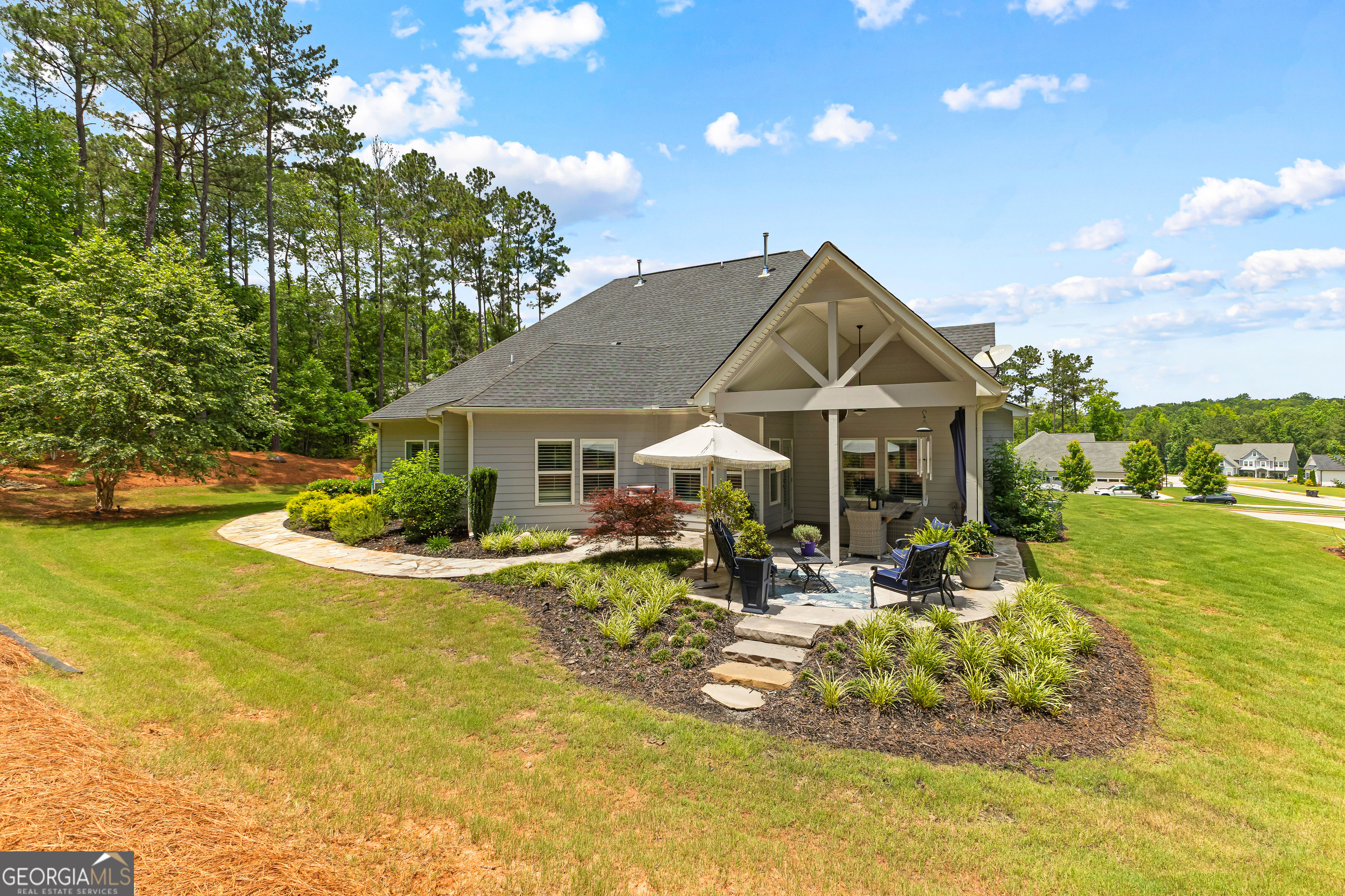 Senoia, Georgia 30276, United States, 4 Bedrooms Bedrooms, ,4 BathroomsBathrooms,Residential,Active,203631