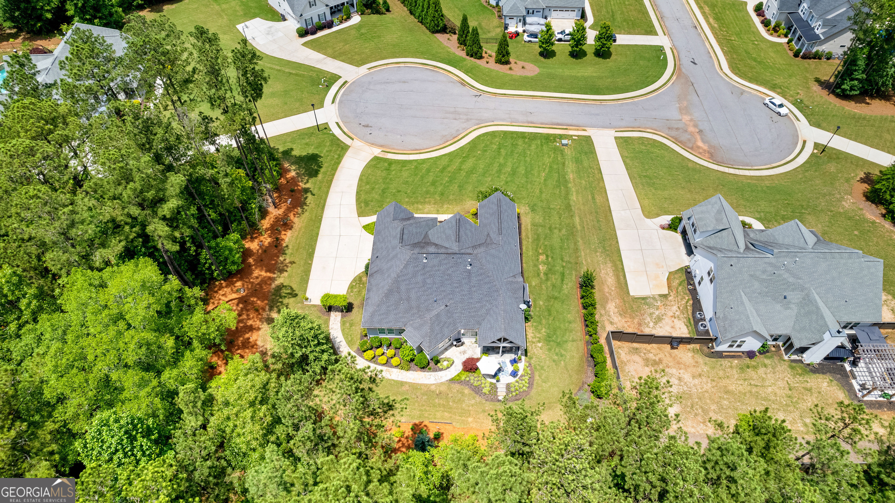 Senoia, Georgia 30276, United States, 4 Bedrooms Bedrooms, ,4 BathroomsBathrooms,Residential,Active,203631