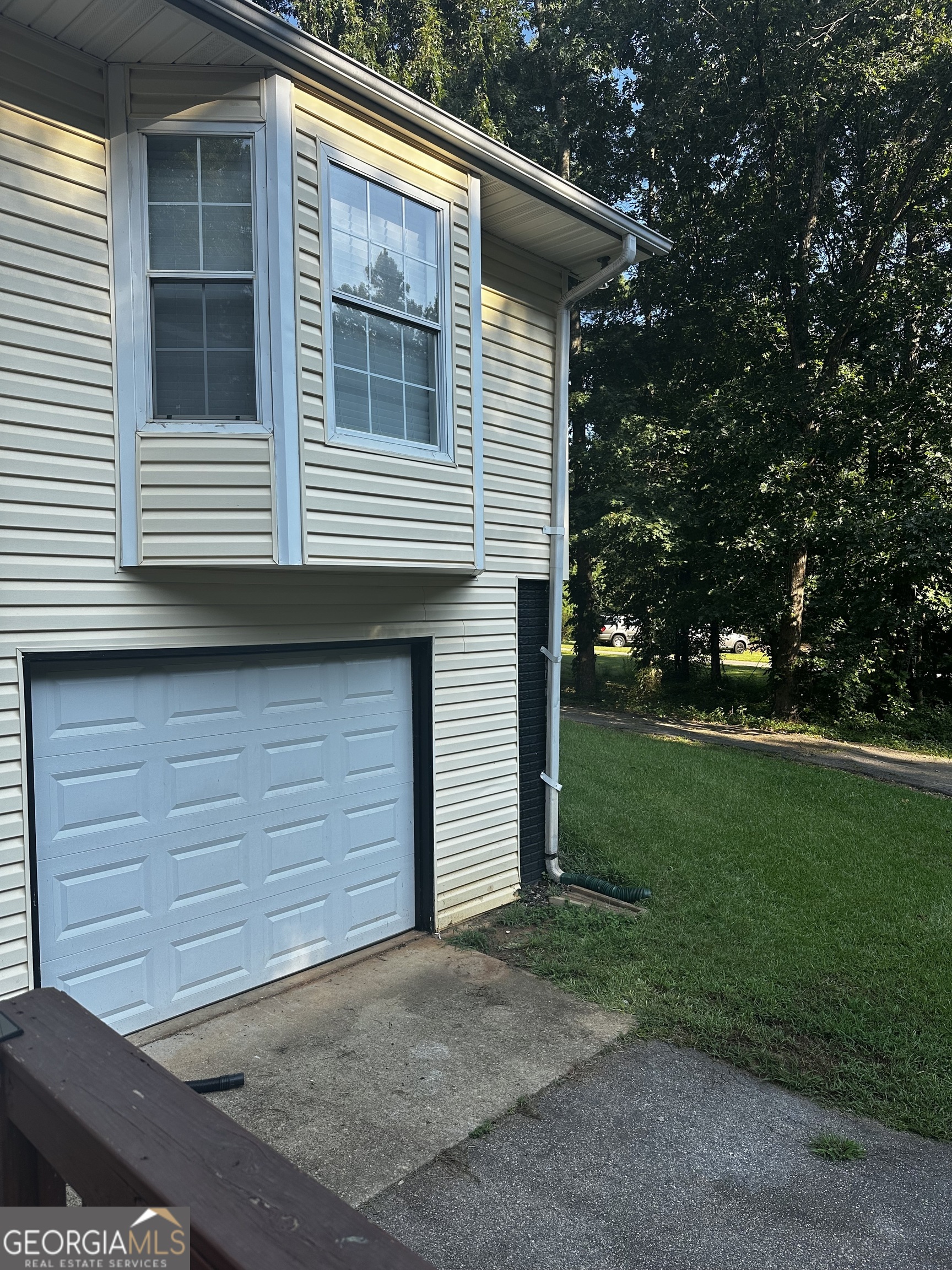 225 Laney CT