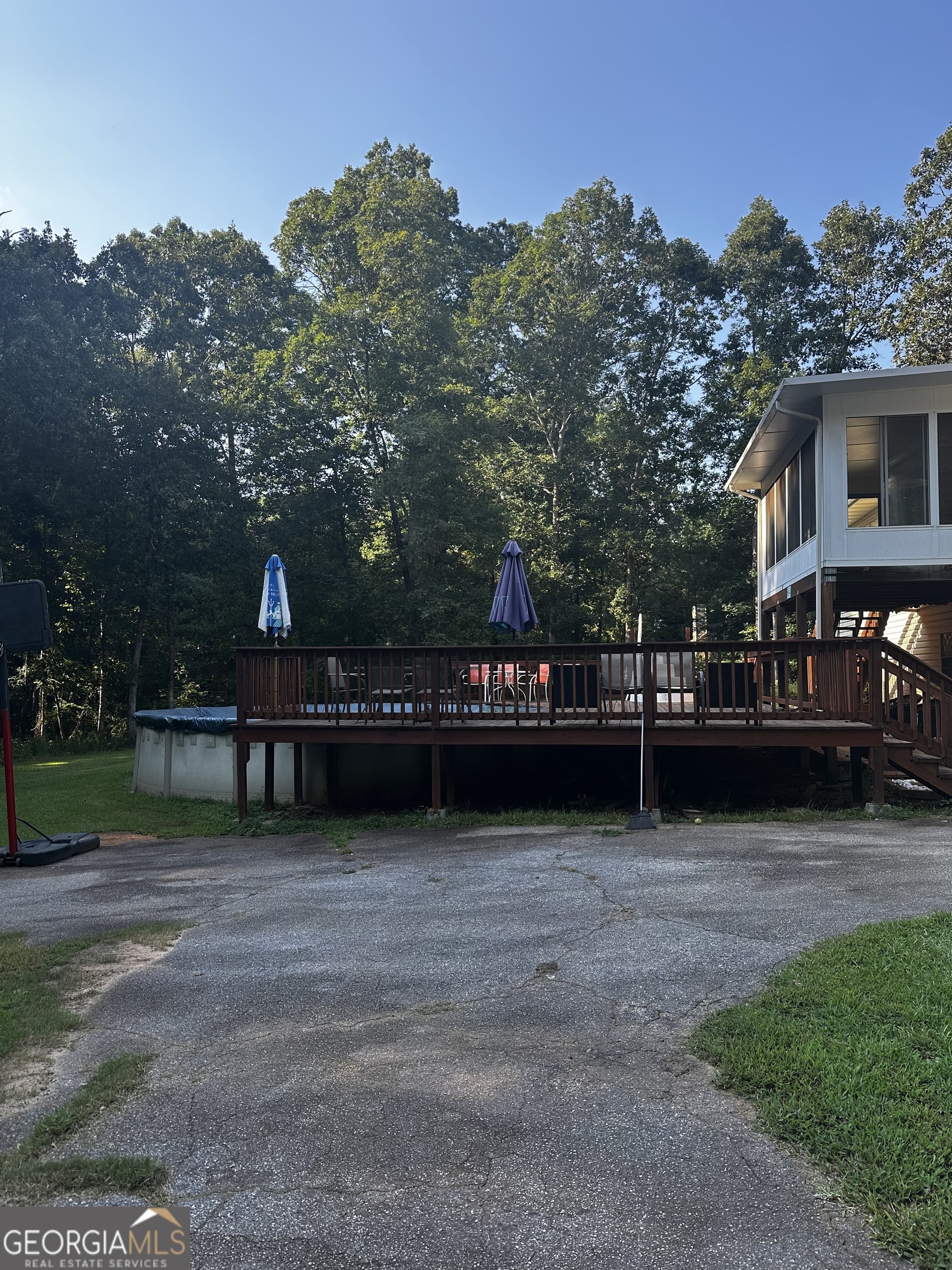 225 Laney CT
