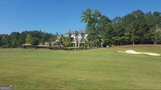 The Manor - Land
