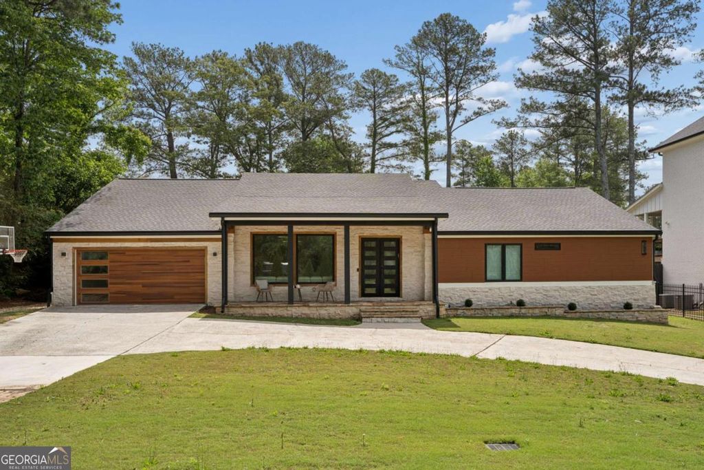 Photo of 4130 Lower Roswell Road, Marietta, GA 30068 (MLS # 10761612)