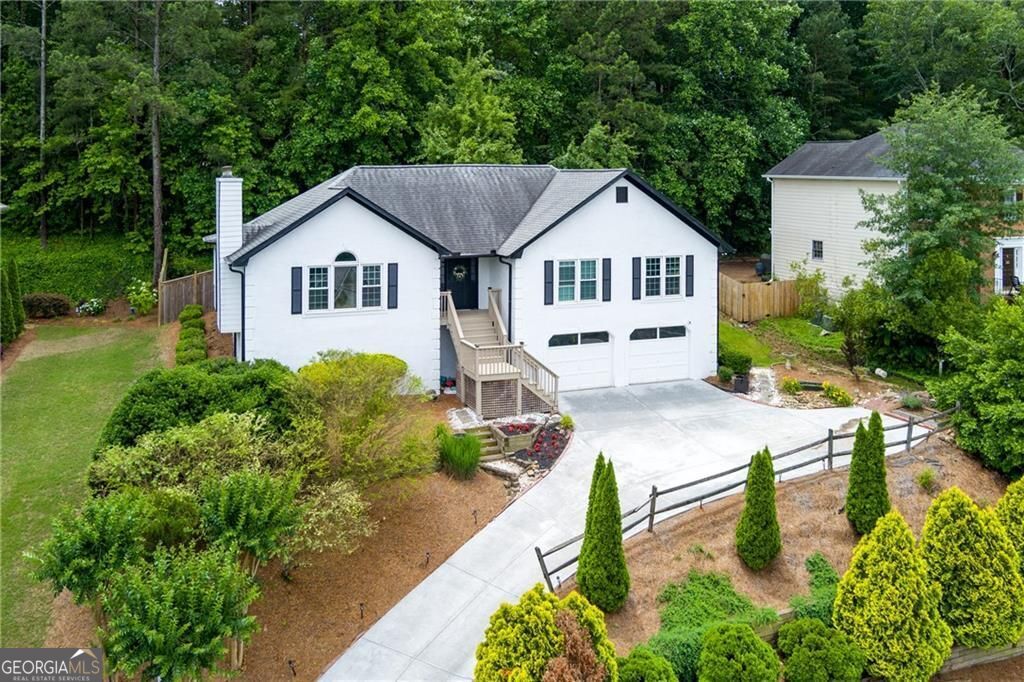 2111 Yorkshire CT