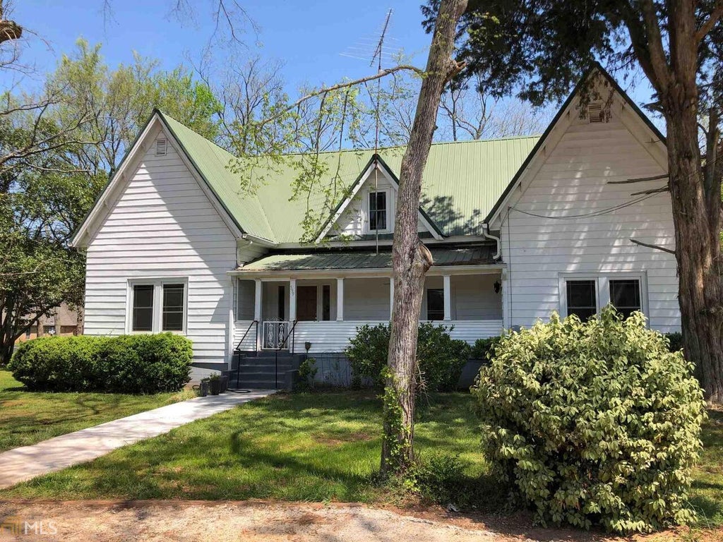 Photo of 599 Gordon Street, Jefferson, GA 30549 (MLS # 10822955)