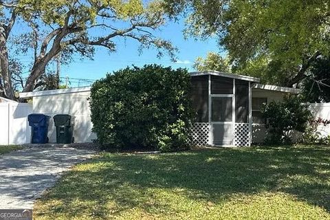 3033 Karen AVE Largo FL 33774