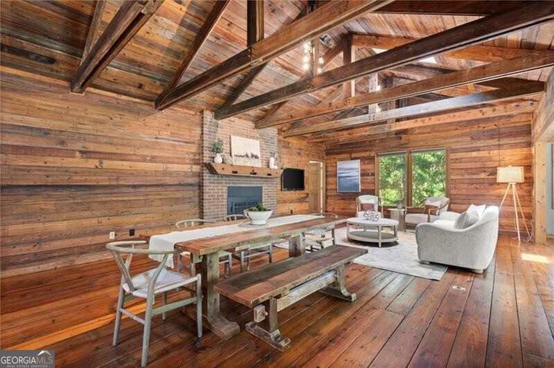 212 Hickory Oak HOLW