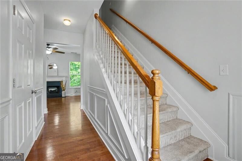Photo of 219 Stone Park Drive, Woodstock, GA 30188 (MLS # 10850922)