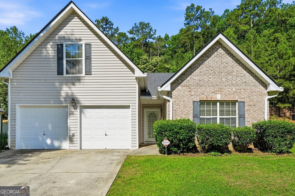 Photo of 6141 Redtop Loop, Fairburn, GA 30213 (MLS # 10781461)