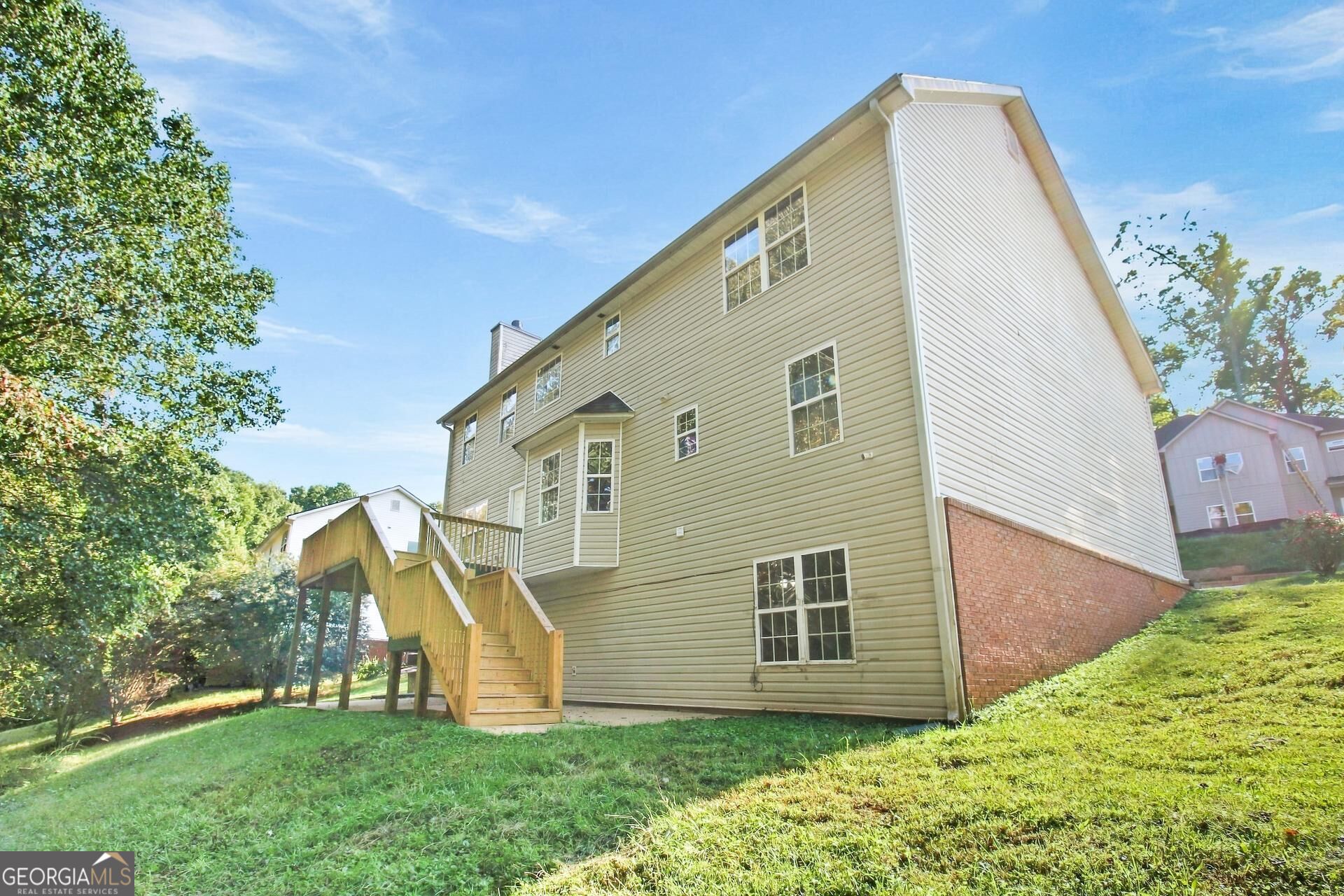 130 Stephanie LN