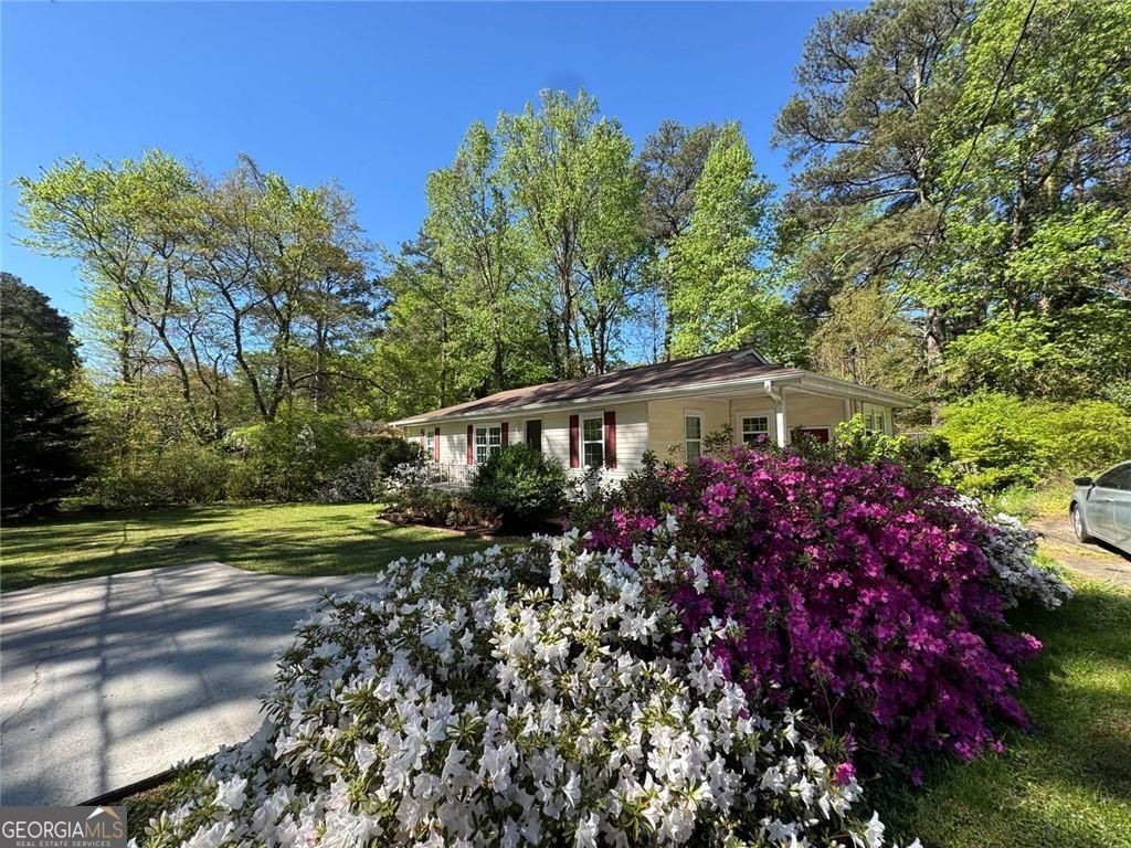 Photo of 5912 Garner Road SW, Mableton, GA 30126 (MLS # 10729572)