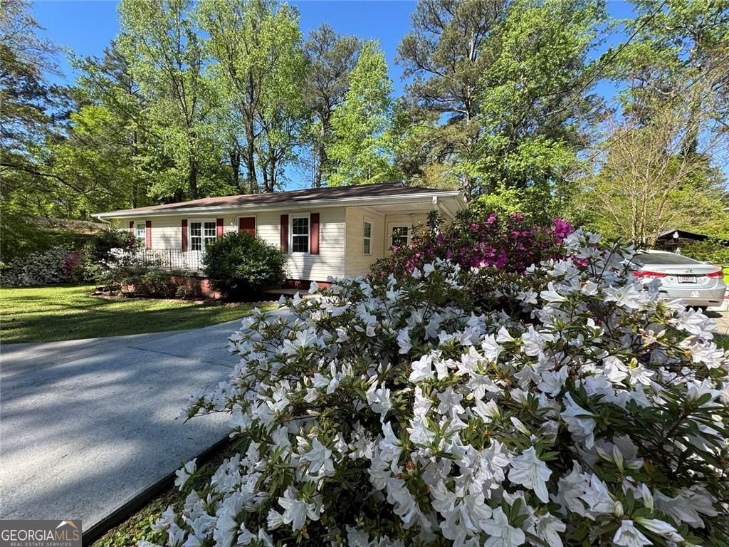 Photo of 5912 Garner Road SW, Mableton, GA 30126 (MLS # 10729572)