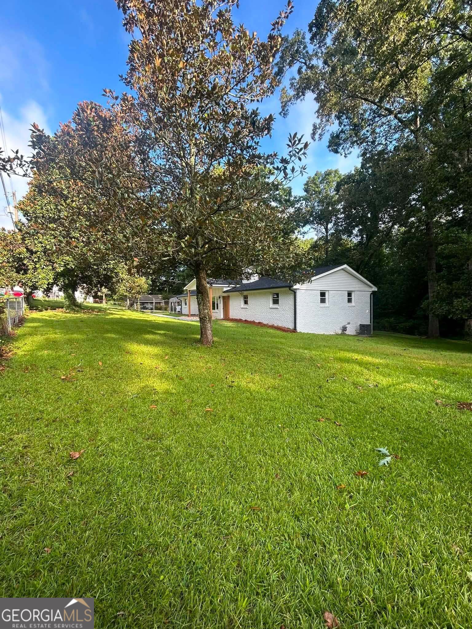 1018 Oakton DR SW