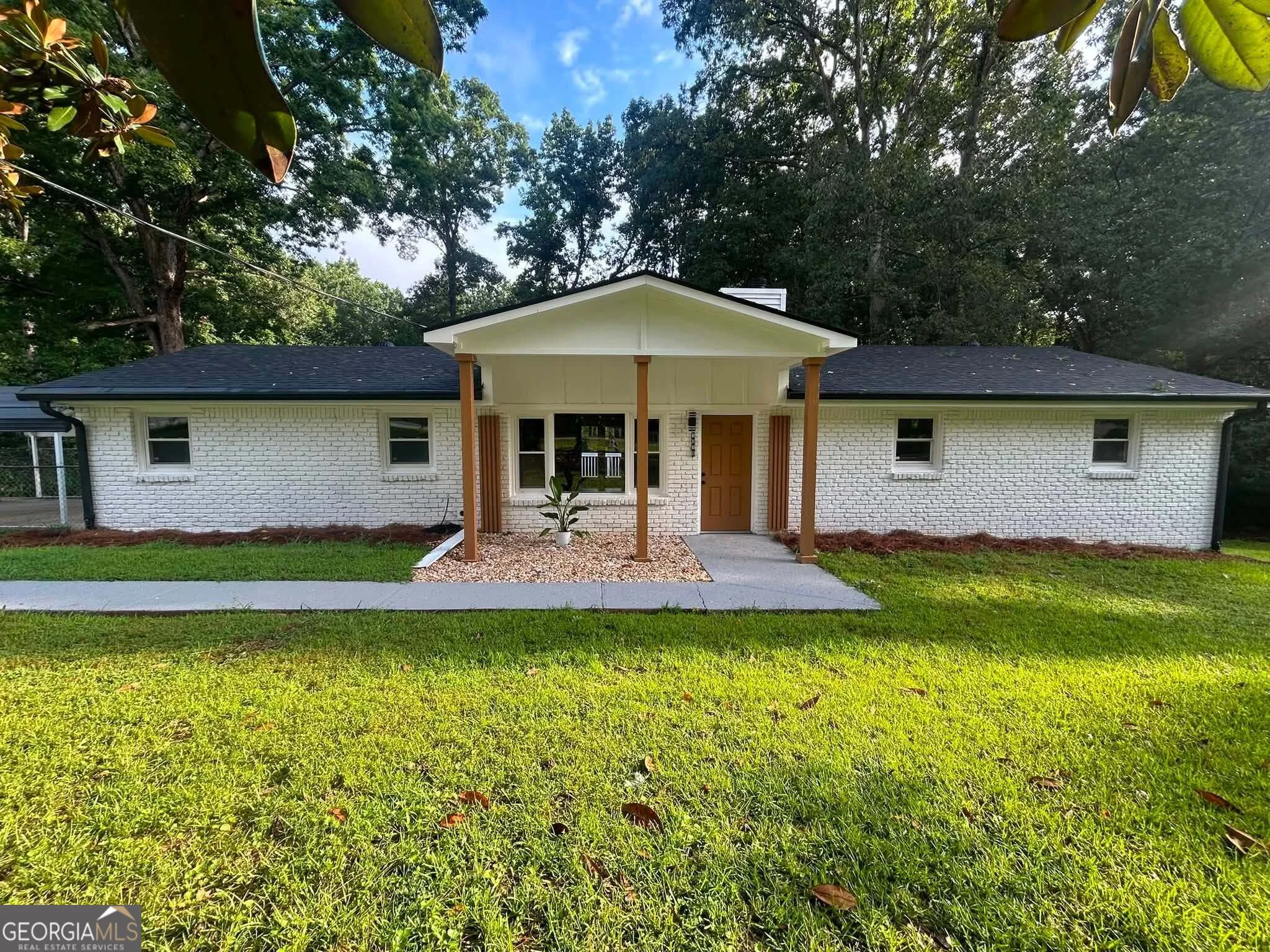 1018 Oakton Drive SW