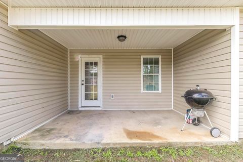 A home in Hawkinsville