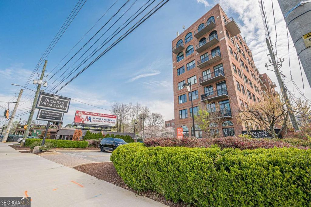 Photo of 3235 Roswell Road NE #819, Atlanta, GA 30305 (MLS # 10715801)