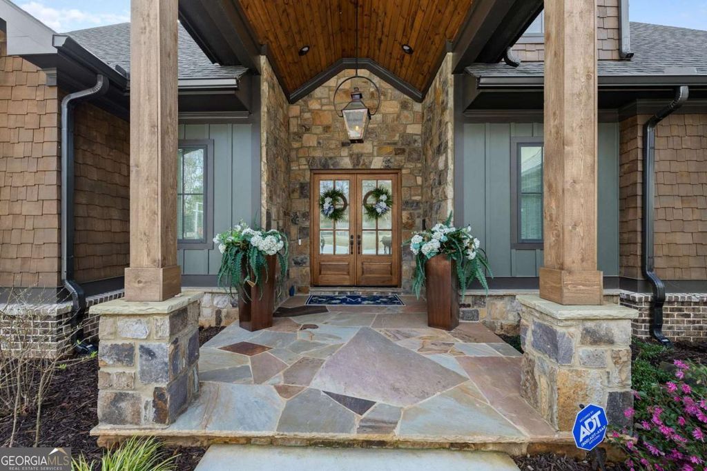 Photo of 3109 Emerald Circle, Gainesville, GA 30501 (MLS # 10710178)