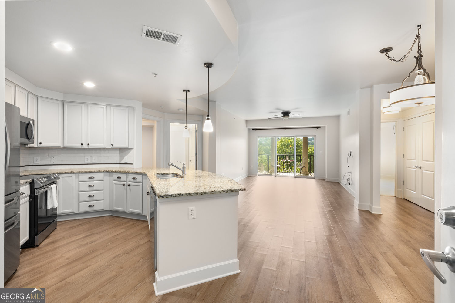 200 River Vista DR 540