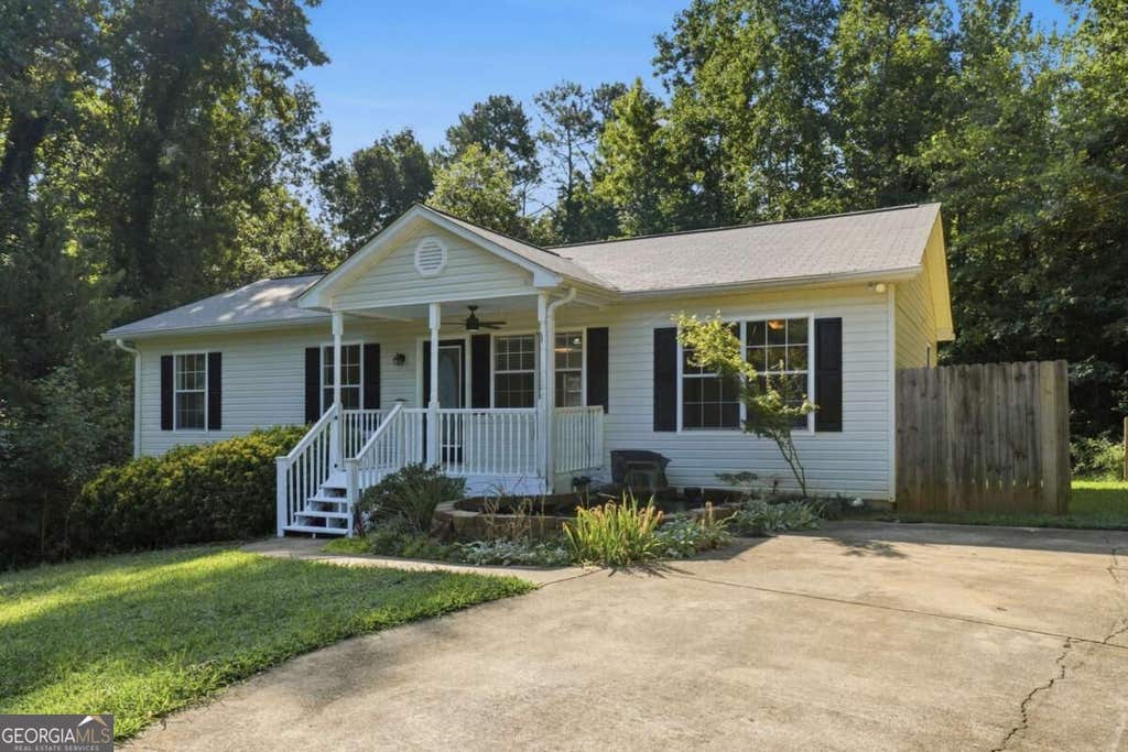 Photo of 54 Cross Sabre Drive, Dawsonville, GA 30534 (MLS # 10829263)