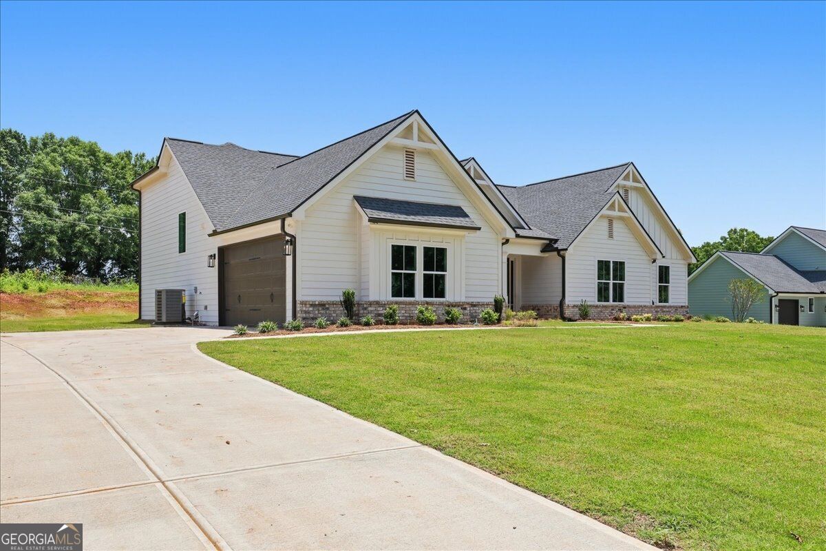 131 Maney DR