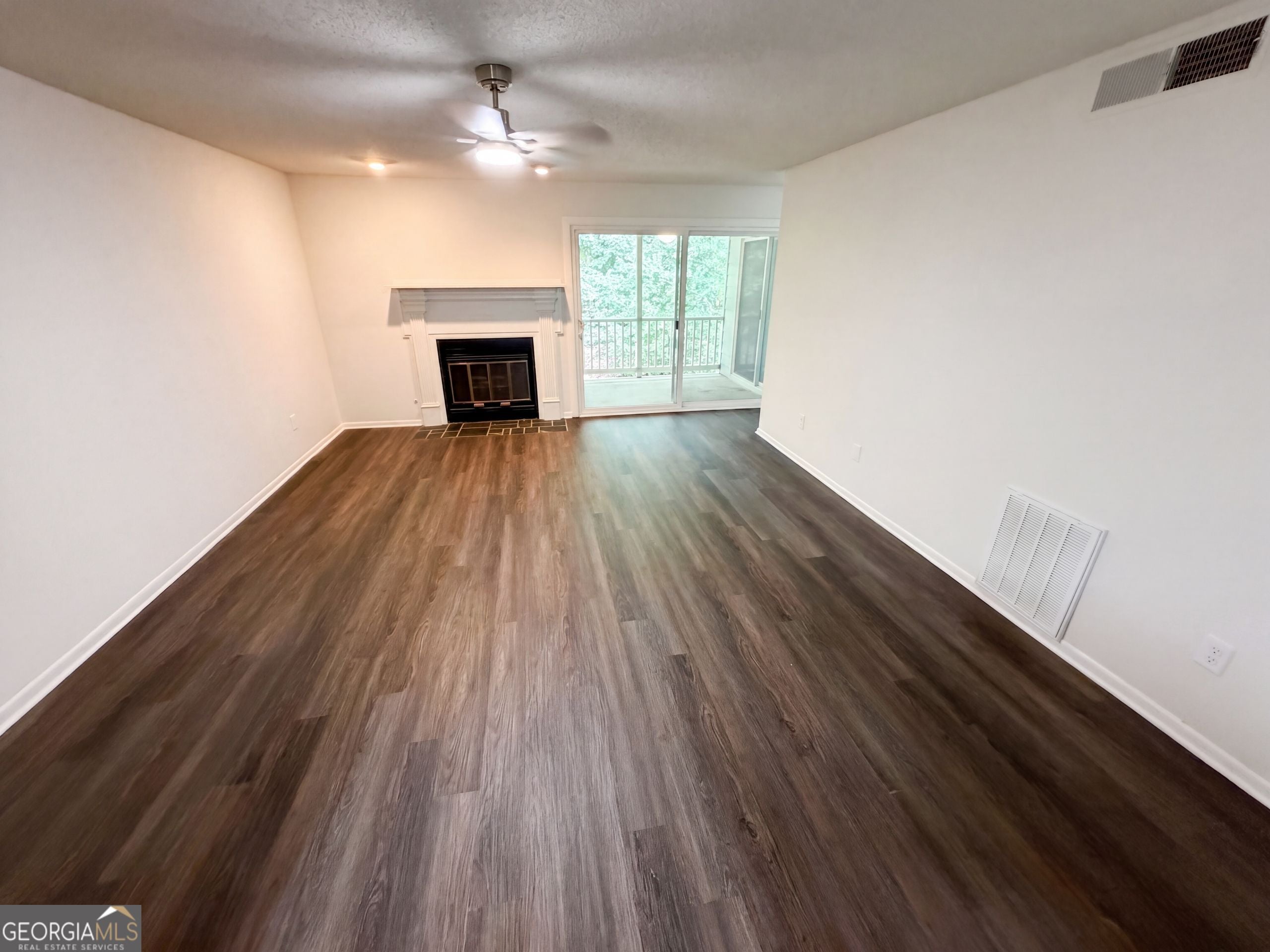 18 Springhedge CT SE