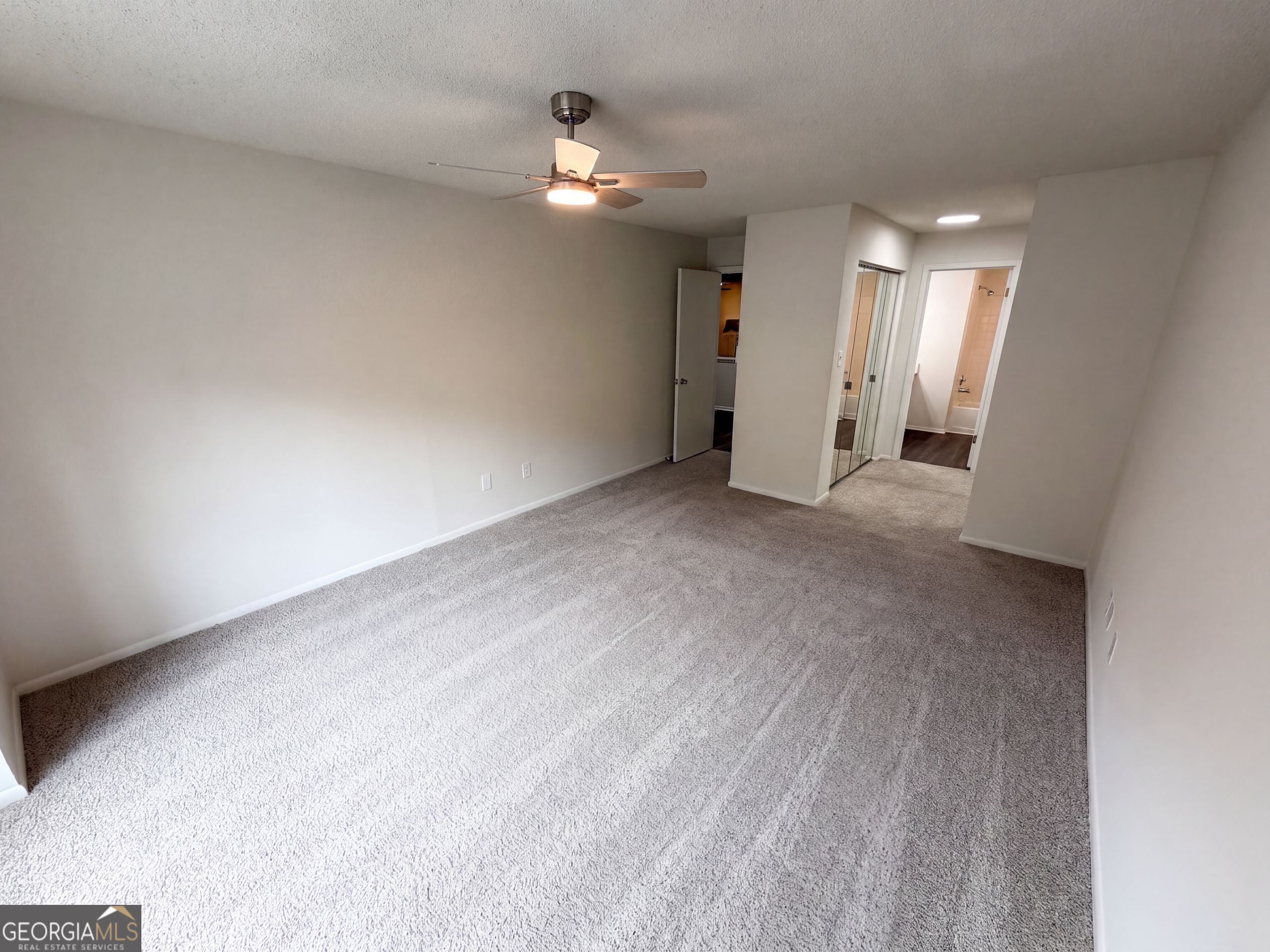 18 Springhedge CT SE