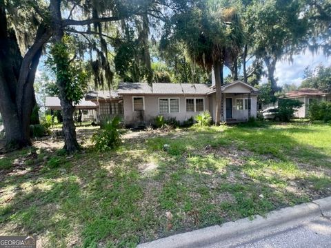 1101 Pine AVE Brunswick GA 31520