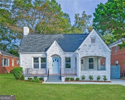 Photo of 1373 M L King Jr Drive, Atlanta, GA 30314 (MLS # 10756866)