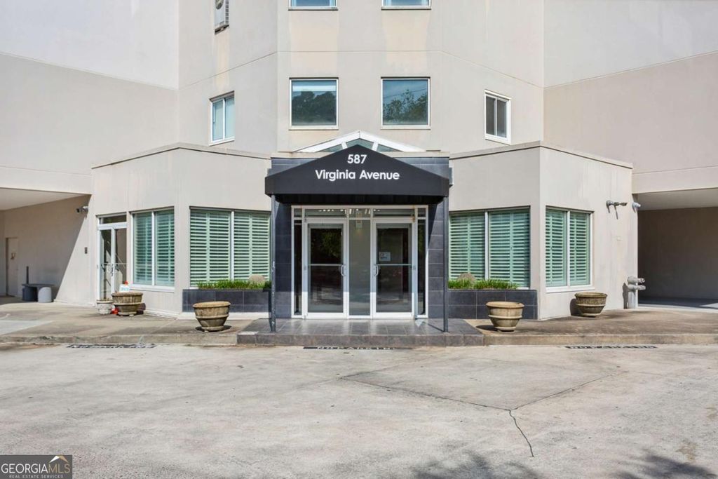 Photo of 587 Virginia Avenue NE #1009, Atlanta, GA 30306 (MLS # 10734711)