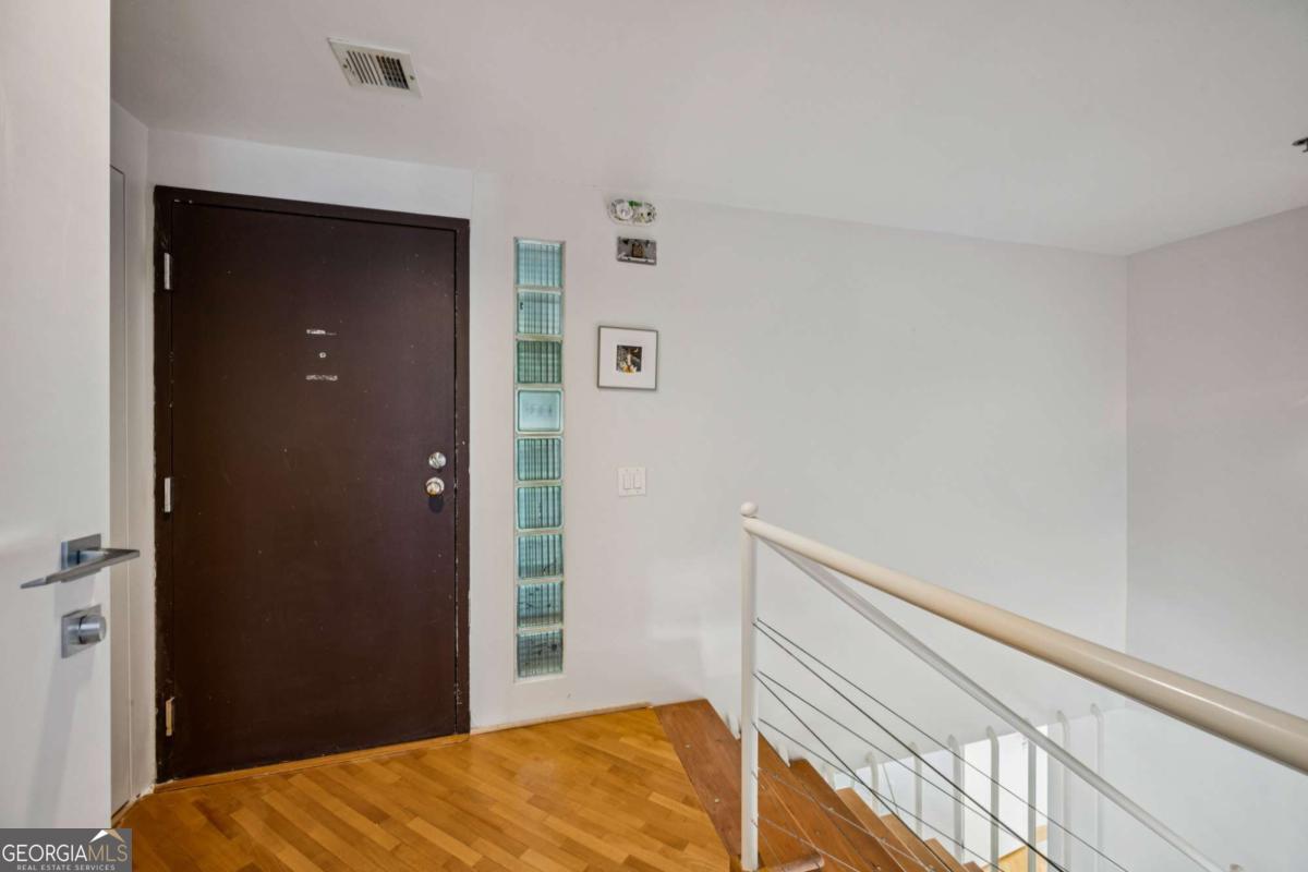 587 Virginia AVE NE 1009