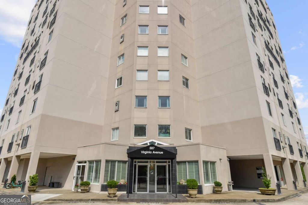 Photo of 587 Virginia Avenue NE #1009, Atlanta, GA 30306 (MLS # 10734711)