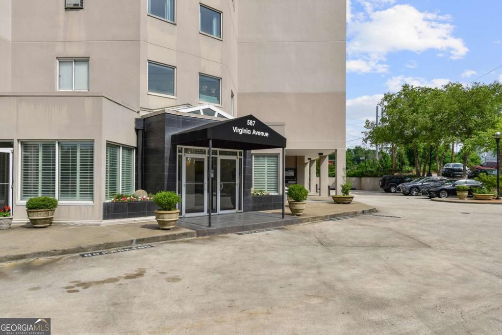 Photo of 587 Virginia Avenue NE #1009, Atlanta, GA 30306 (MLS # 10734711)
