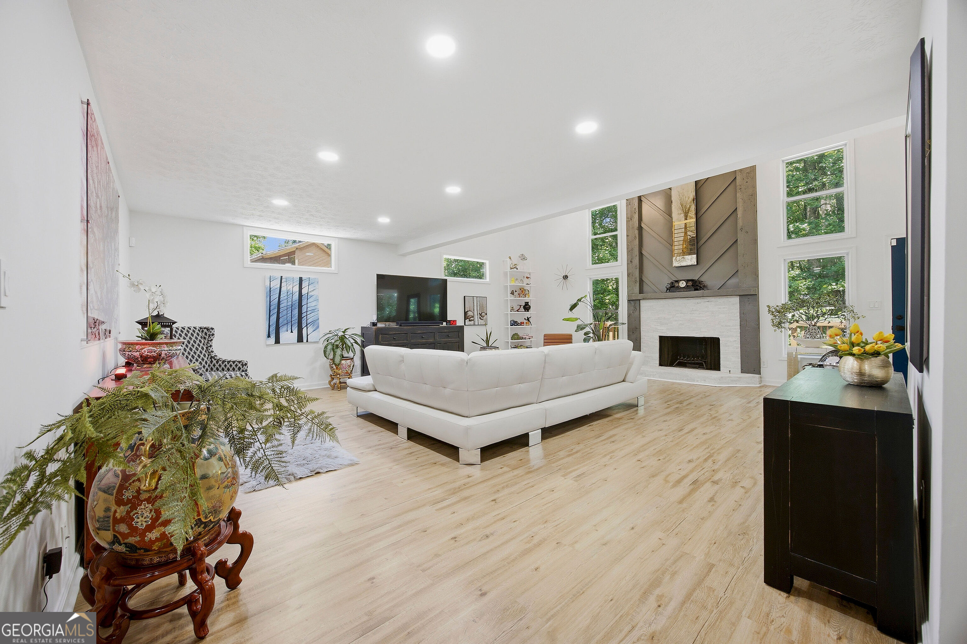 5966 Island View DR