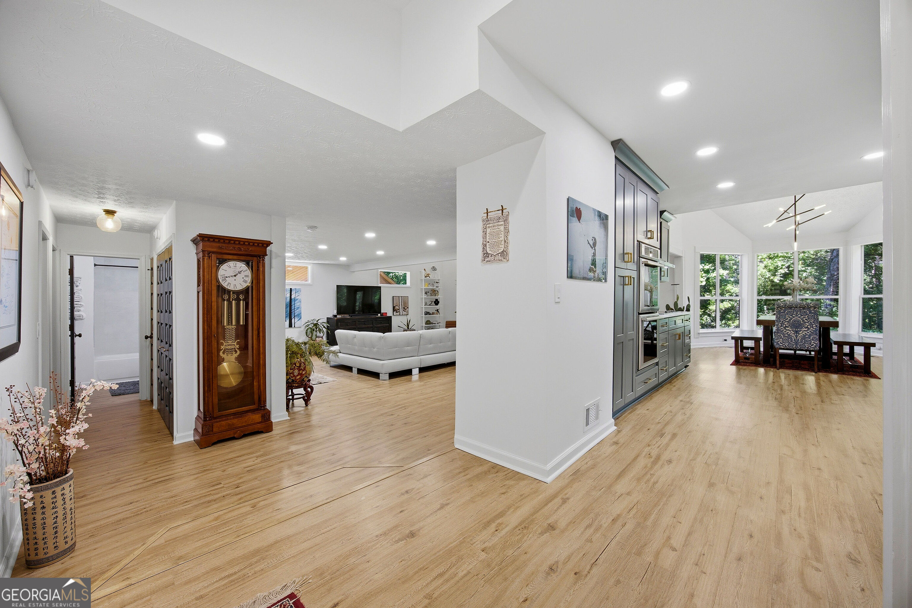 5966 Island View DR