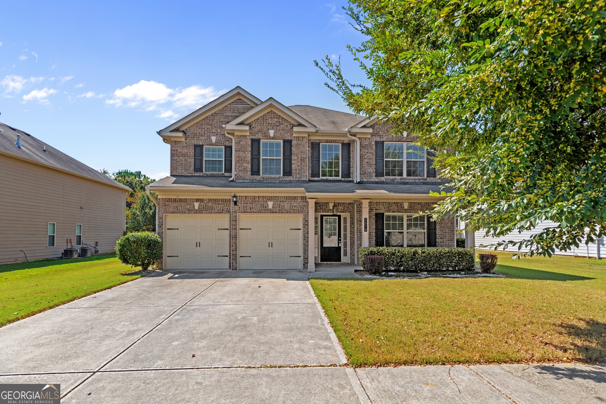 Great School District! 4 Bedroom, 3 Full Bath Home with Fresh Paint throughout and New Carpet! This house welcomes you in with a 2-Story Foyer & Hardwood Foyer Floors! The Main Level offers a separate Dining Room, Gorgeous Kitchen with Stained Cabinets, Pantry, Gas Stove, New Dishwasher & refrigerator open to the Breakfast Area & Family Room with Fireplace, along with a Bedroom & Full Bath! The upper Level offers the Master Bedroom with En-suite Full Bath with separate Shower & Deep Soaking Tub, Large Walk-In Closet, Open Loft area, 2 Bedrooms & 1 Full Bath. No Pets Please! **Additional $40.00 per month Resident Benefit Package includes insurance and more!