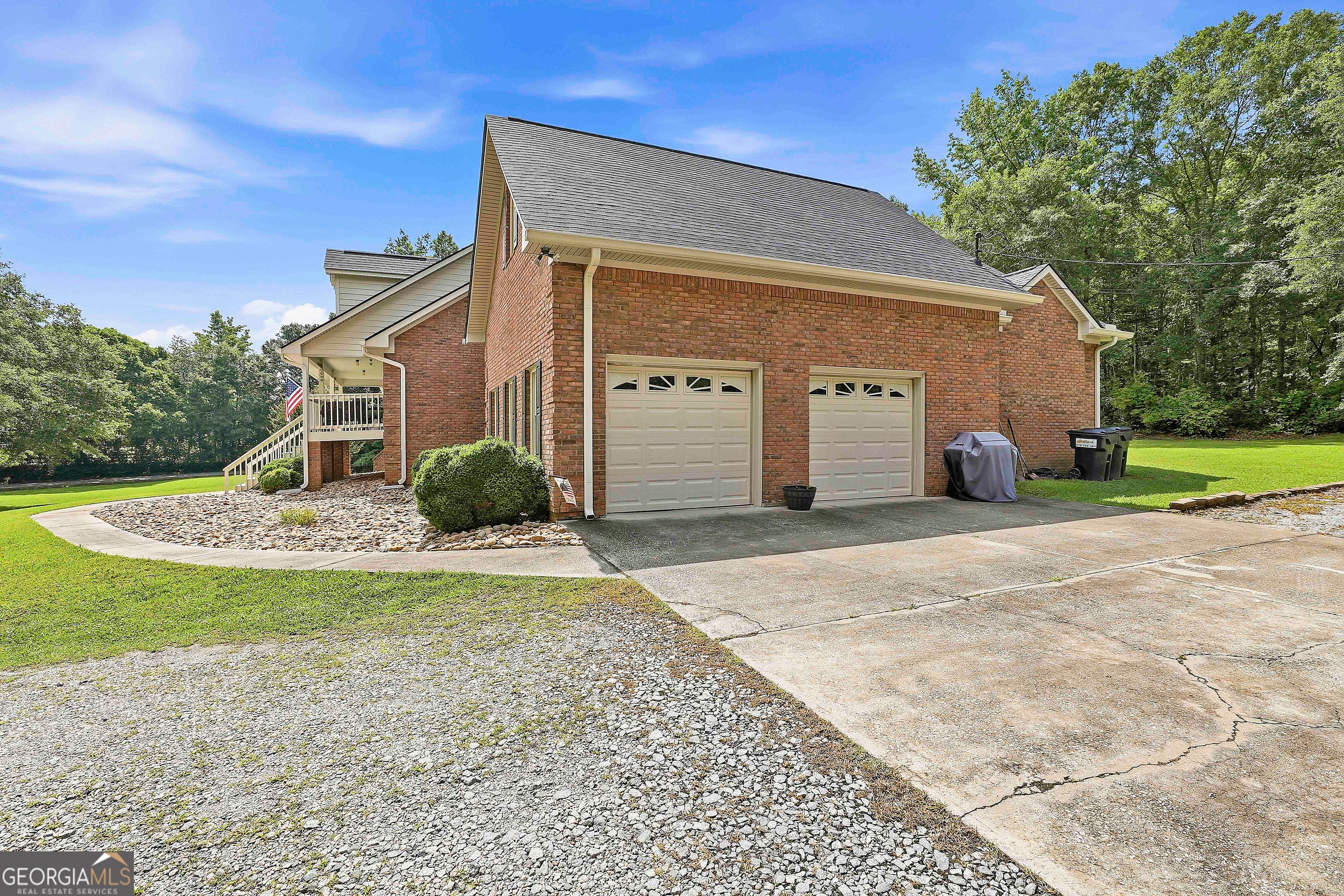 222 Lincoln RD