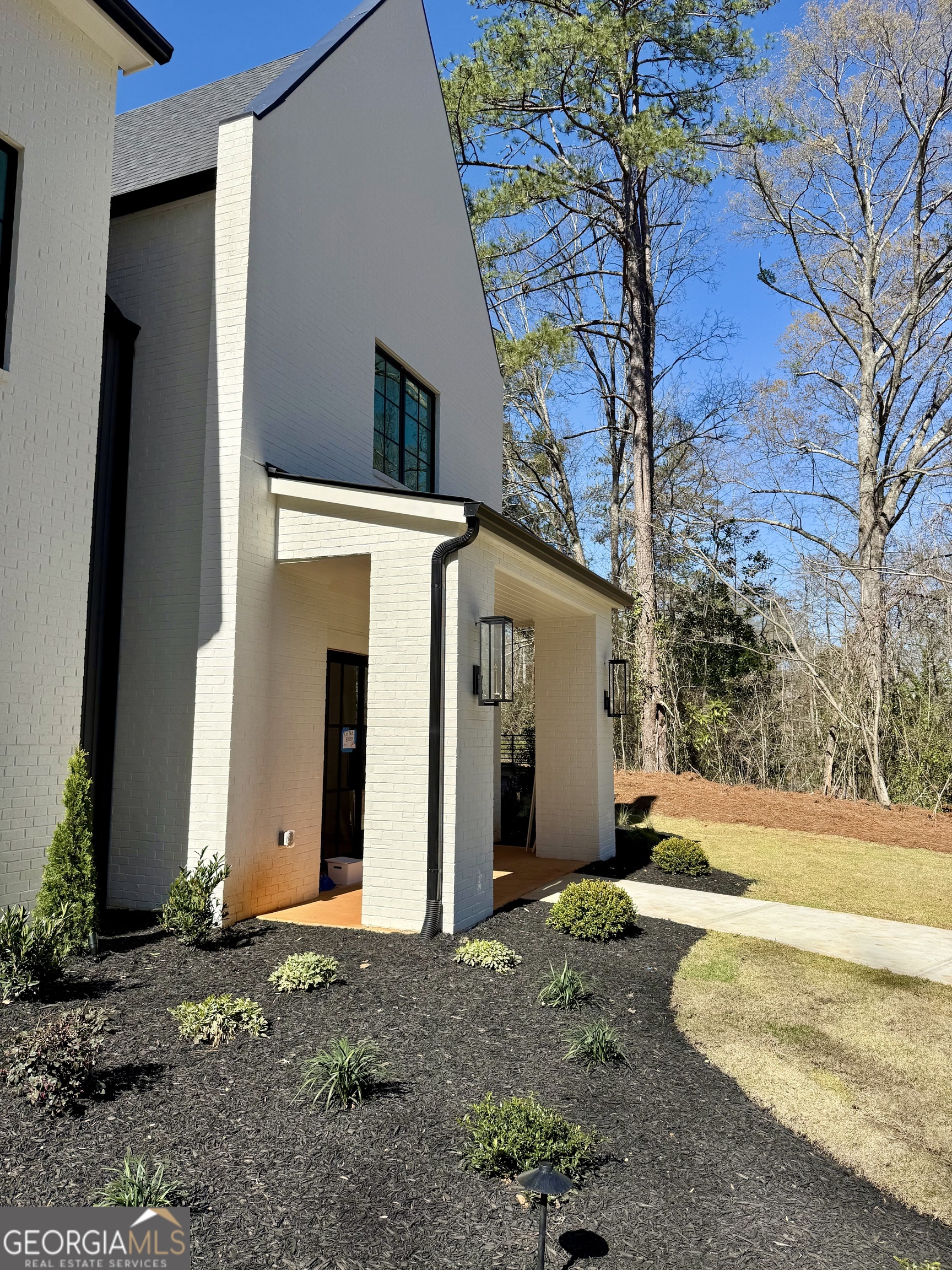 372 Chattahoochee ST