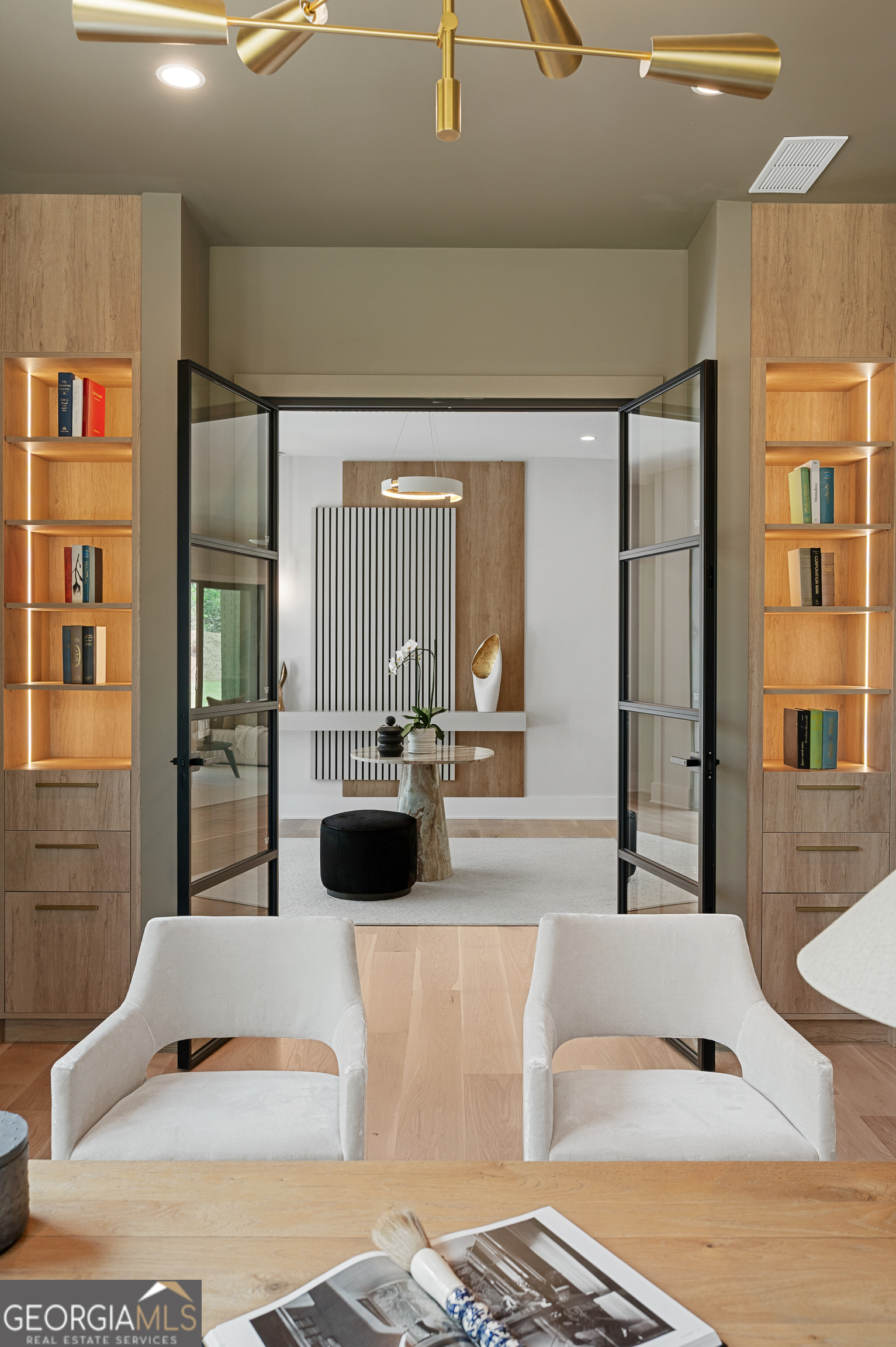 372 Chattahoochee ST