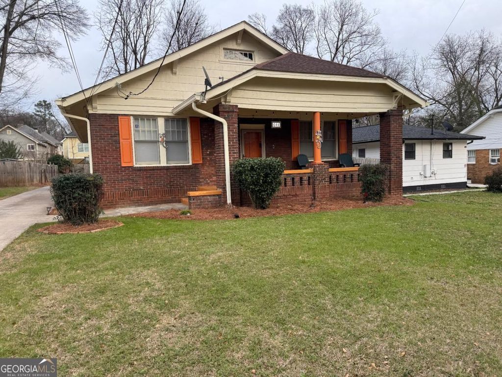 Photo of 644 SW Holderness Street SW, Atlanta, GA 30310 (MLS # 10716127)