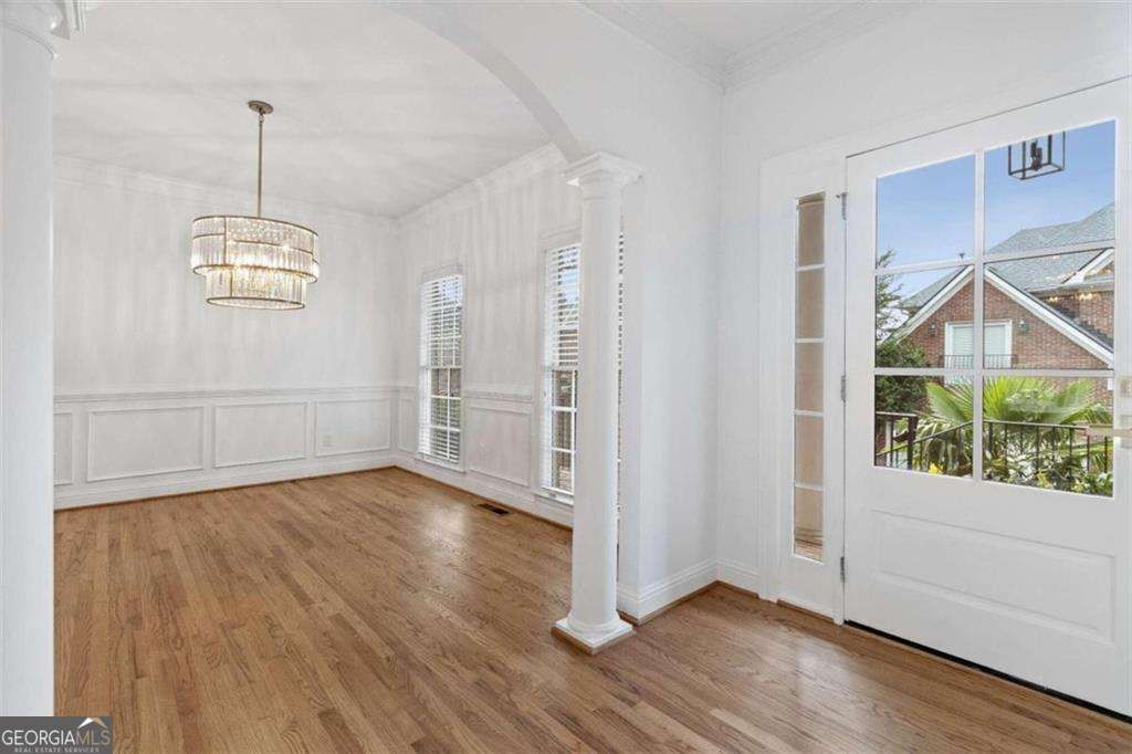 Photo of 1711 Summit Glen Lane NE, Atlanta, GA 30329 (MLS # 10761109)