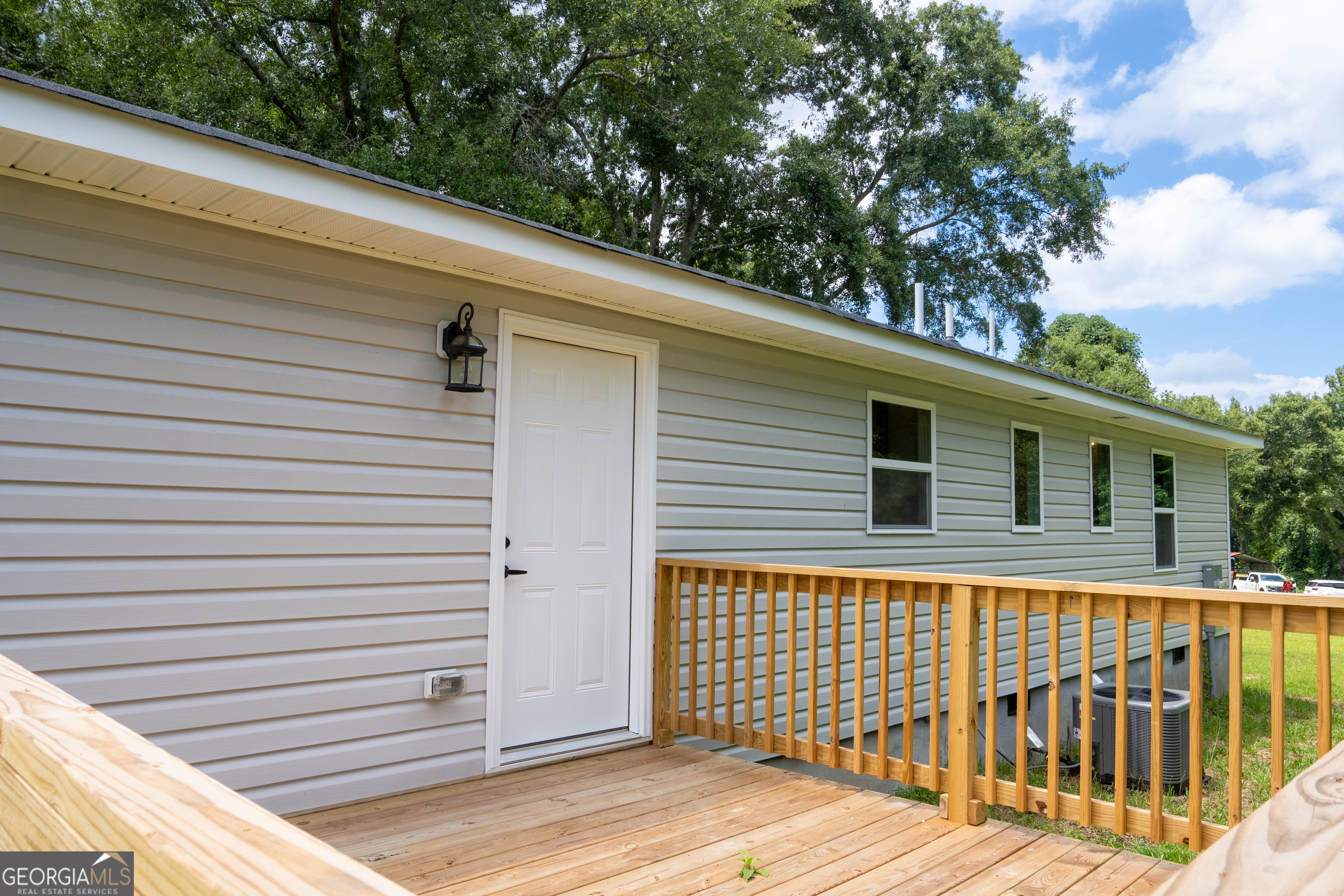 563 Sunnyland DR