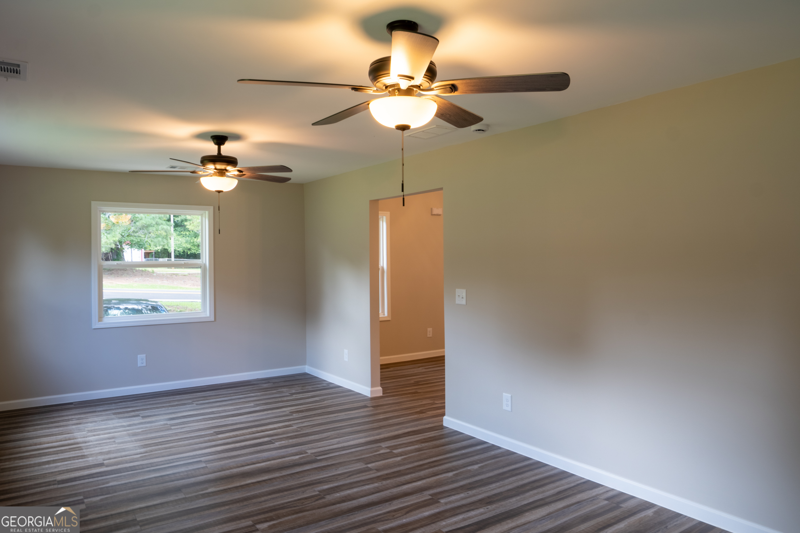 563 Sunnyland DR